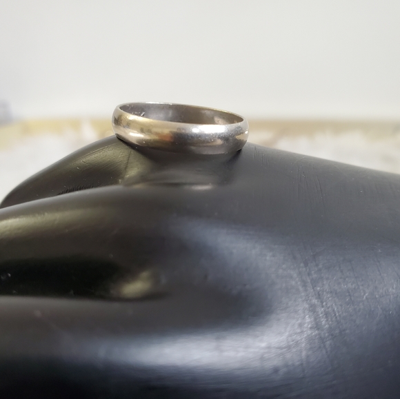 14K Gold Minimalist White Gold (Only) Ring - Picture 6 of 11